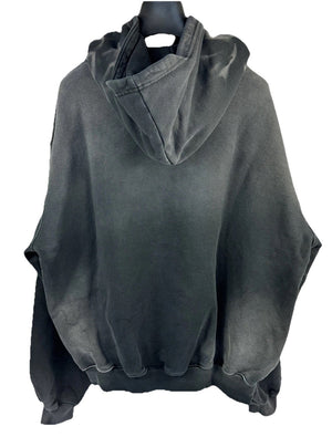 Satoshi Nakamoto Logo Print Embellished Jersey Hoodie، الصورة 3