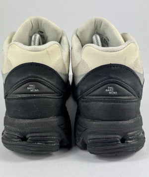 New Balance 2002R x The Basement Stone Grey Sneakers، الصورة 5
