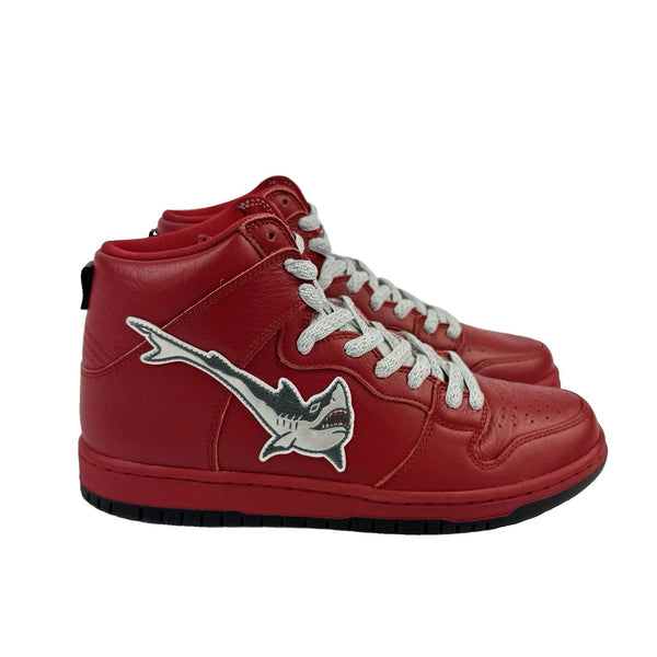 Nike SB Dunk x Oski ‘Red Shark’ Friends & Family Sneakers, photo 1