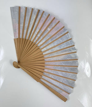Louis Vuitton x Pharrell Williams Monogram Resort Print Folding Hand Fan، الصورة 2
