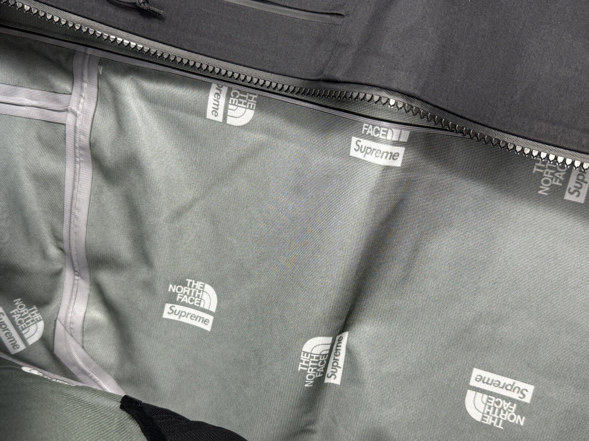 Supreme x the North Face Zip Split Wind Breaker Jacket, photo 6