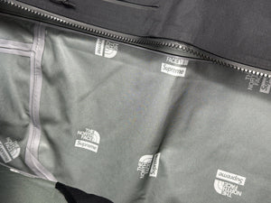 Supreme x the North Face Zip Split Wind Breaker Jacket（写真6）