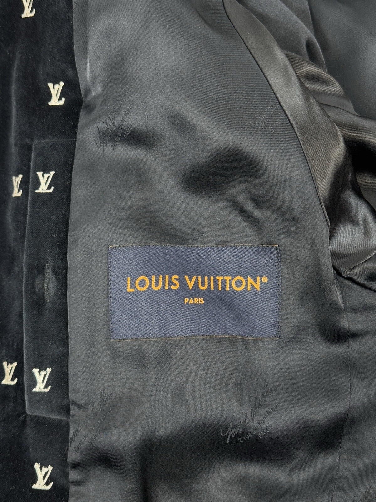 Louis Vuitton Velvet Logo Print Zip Up Jacket, photo 7