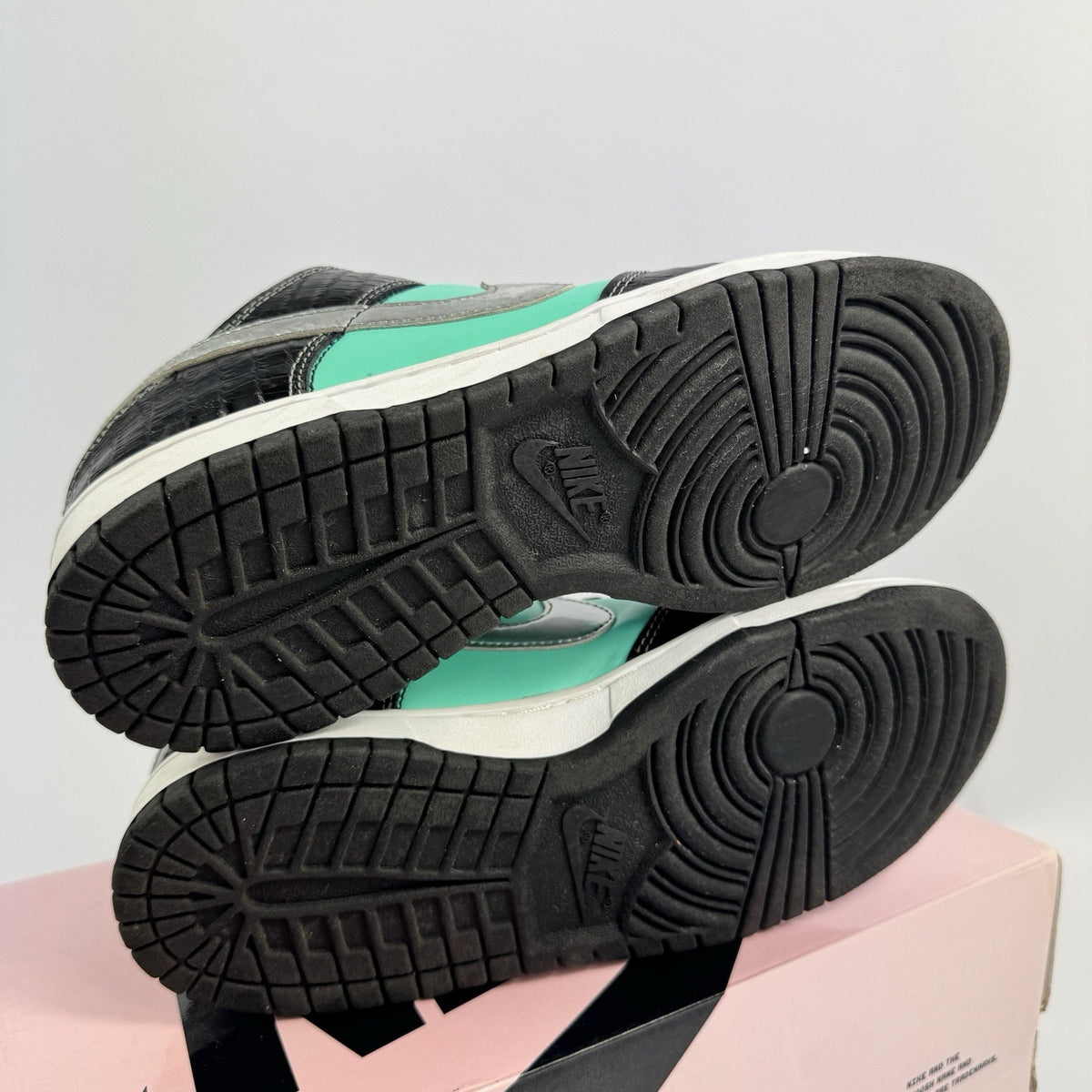 Nike Vintage SB Dunk Low Diamond Supply Co Tiffany Sneakers, photo 4