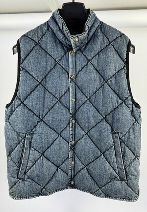 Chrome Hearts FW22 Garage Wash Denim Puffer Gilet with Silver Buttons، الصورة 3