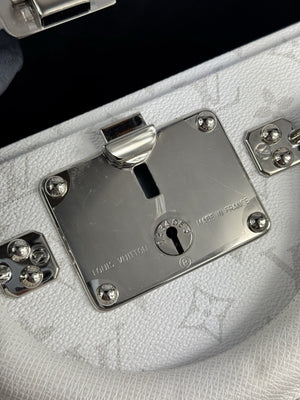 Louis Vuitton Bisten 50 Suitcase، الصورة 13