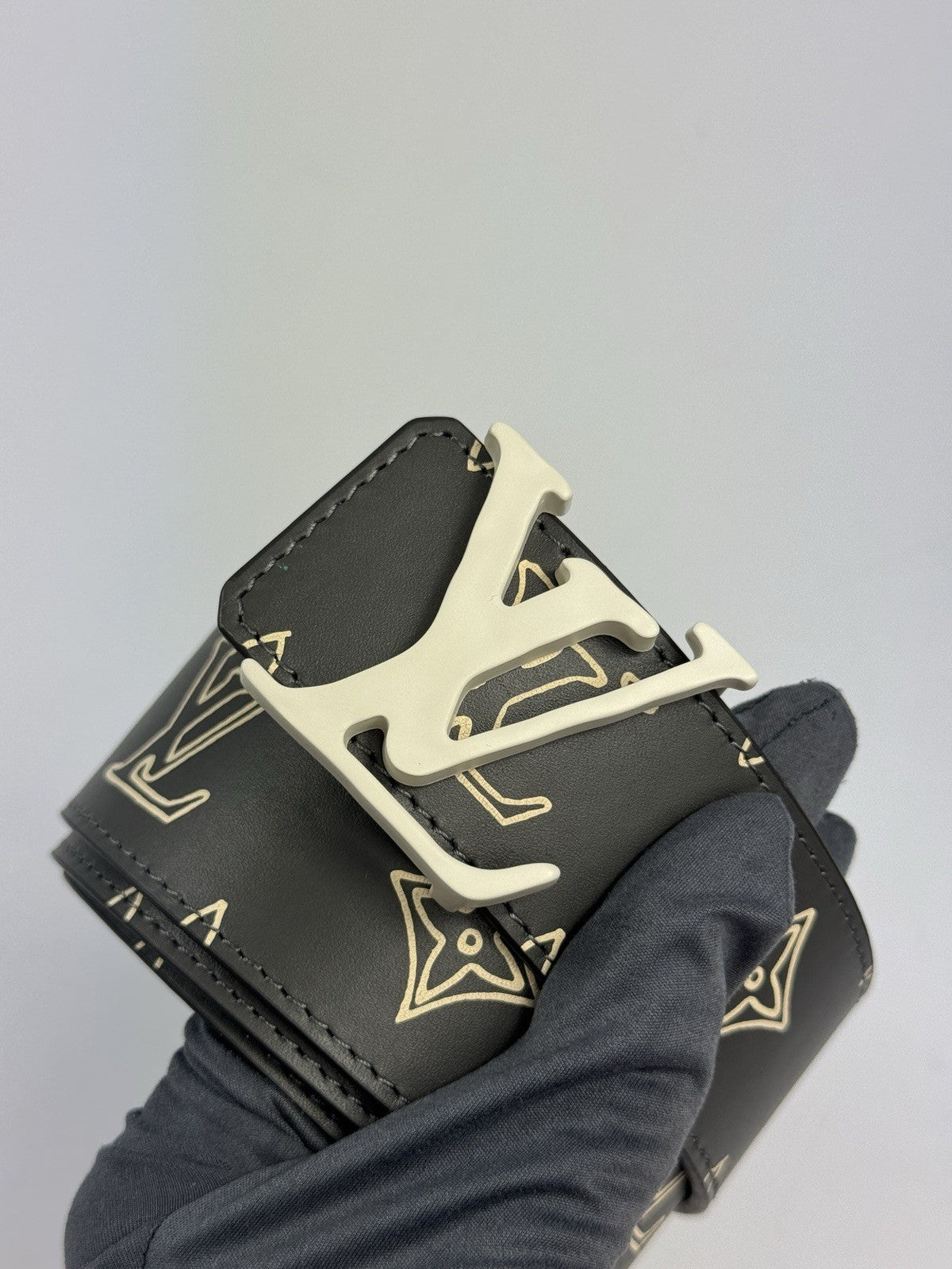 Louis Vuitton MP265V LV Shape 40mm Raffia Reversible Belt, photo 3