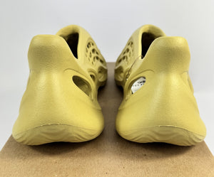 Adidas x Yeezy Foam RNR، الصورة 2