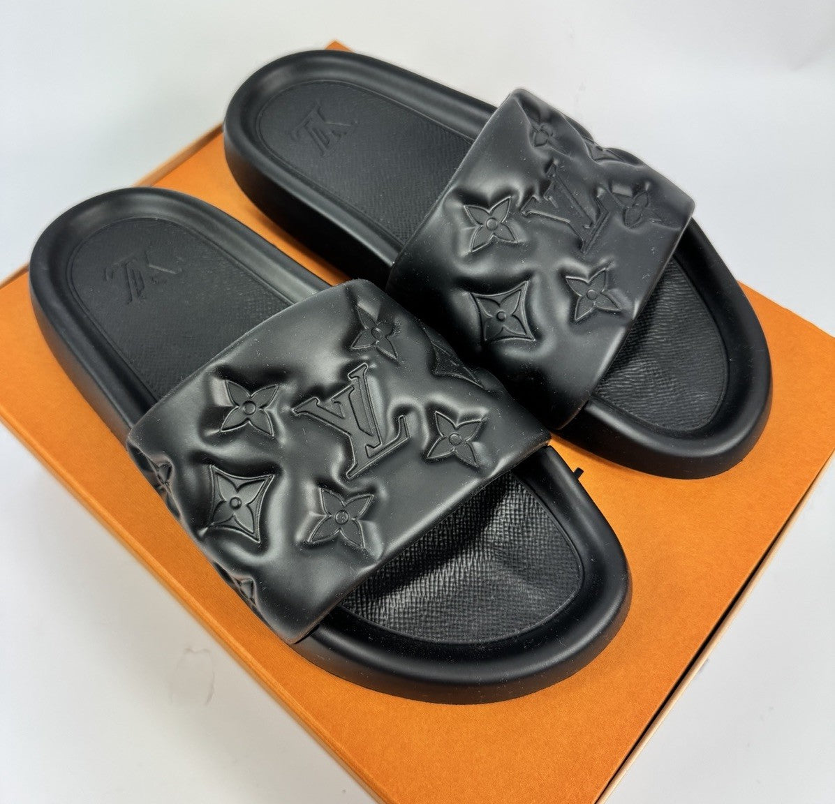 Louis Vuitton Black Waterfront Puffer Mule Slides, photo 4