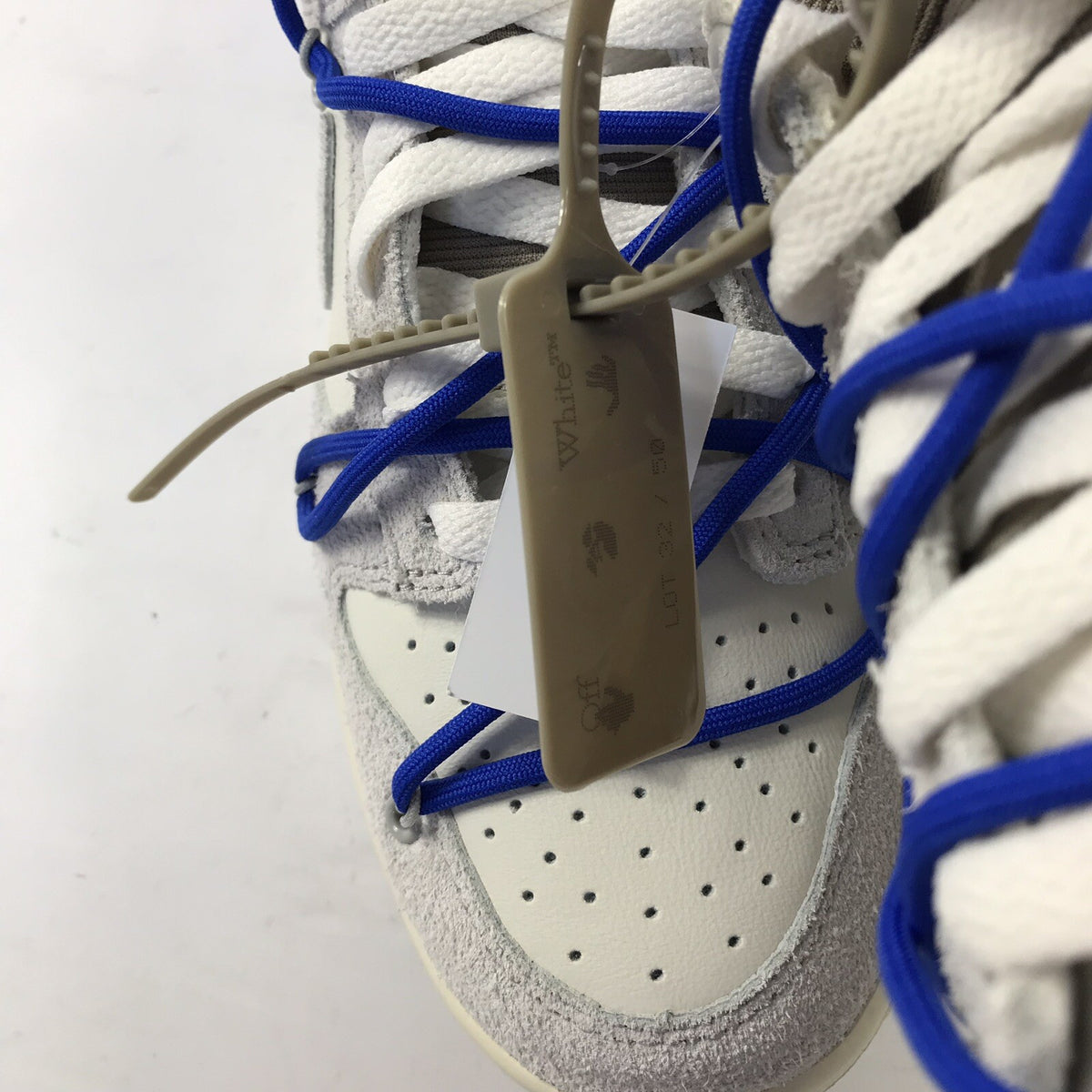 Nike x Off-White Dunk Low Lot 32 Trainers, photo 5