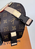 Louis Vuitton Monogram Adjustable Dog Harness MM GI222، الصورة 3