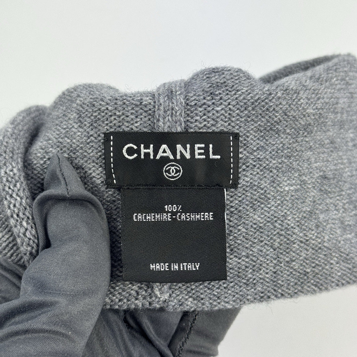 Chanel Cashmere Logo Beanie, photo 3