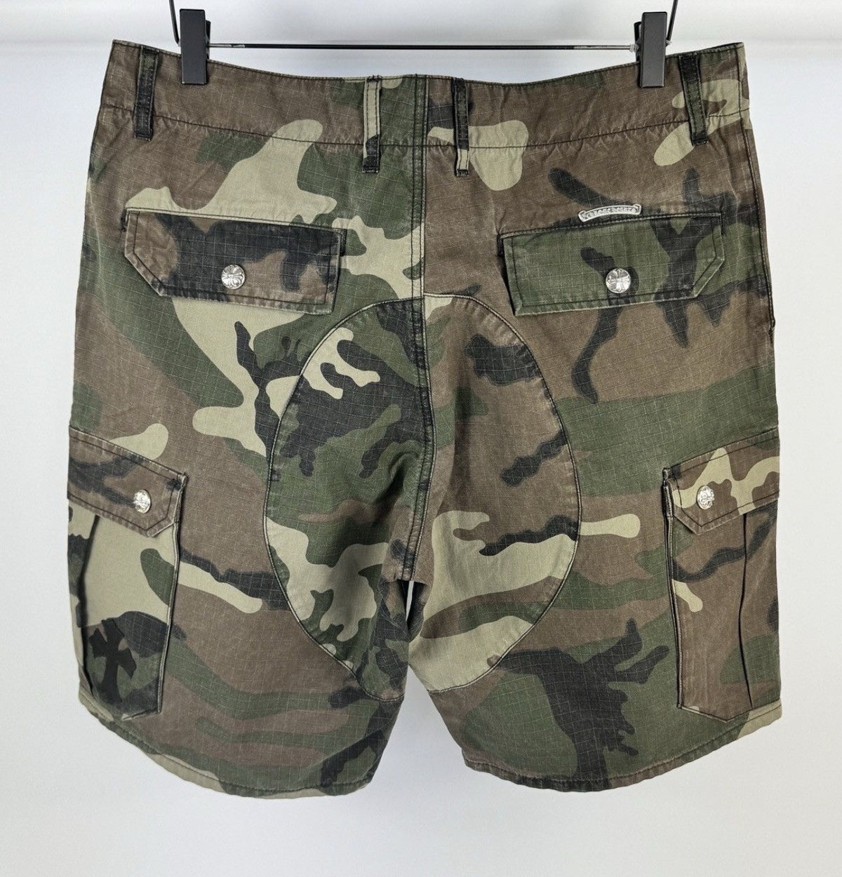 Chrome Hearts Camouflage Single Black Cross Silver Button Detailed Shorts, photo 3