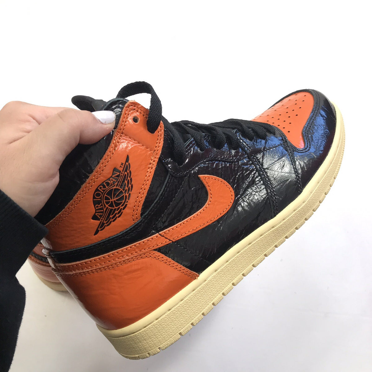 Nike Air Jordan 1 Retro High Black Orange Trainers, photo 7