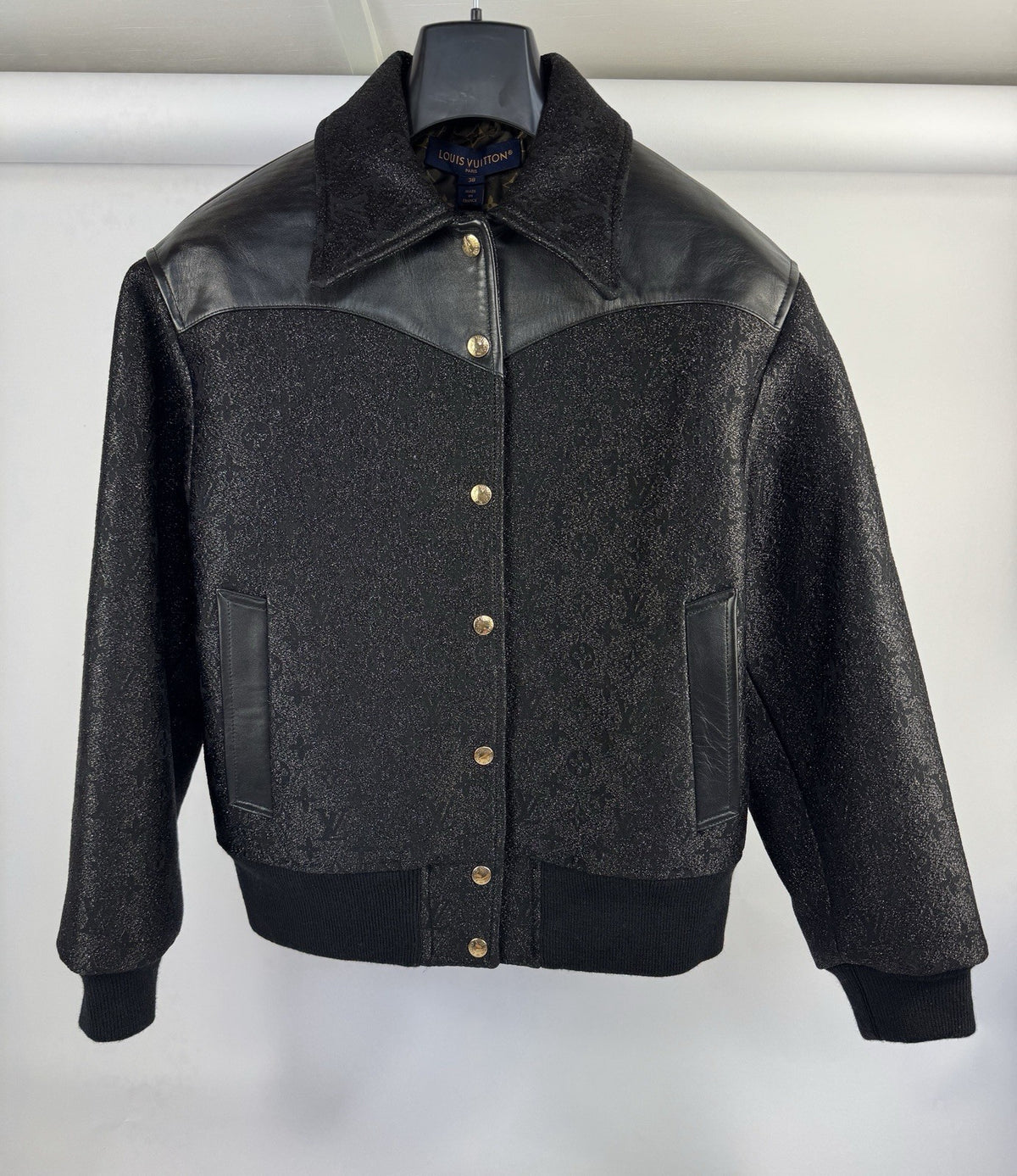 Louis Vuitton Glitter Monogram Bomber Jacket FW22/23, photo 5