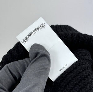 Chrome Hearts Leather Cross Patch With Cross Beanie، الصورة 9