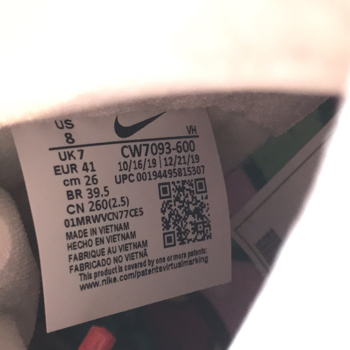 Nike SB Dunk High Strawberry Cough Trainers, photo 7