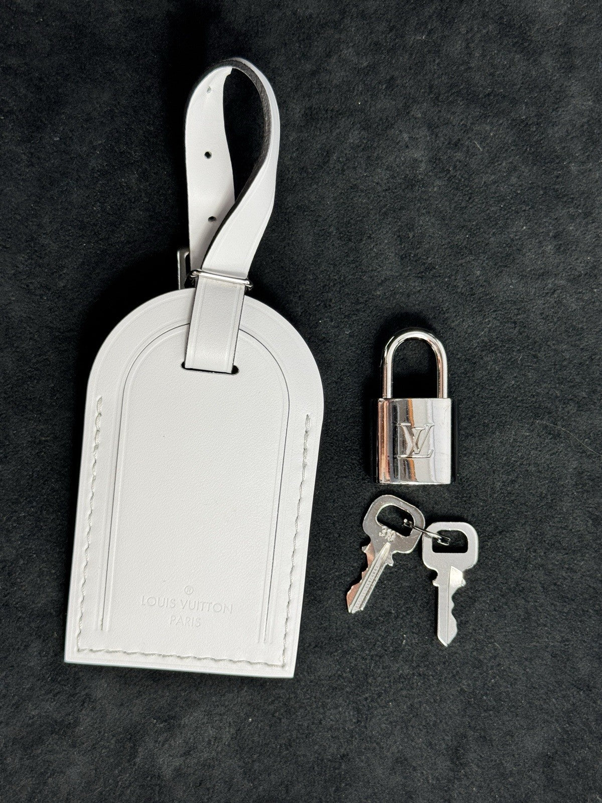 Louis Vuitton Bisten 50 Suitcase, photo 18