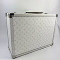 Louis Vuitton Bisten 50 Suitcase، الصورة 3