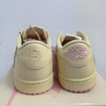 Jordan 1 Retro OG SP x Travis Scott Shy Pink Trainers, photo 5