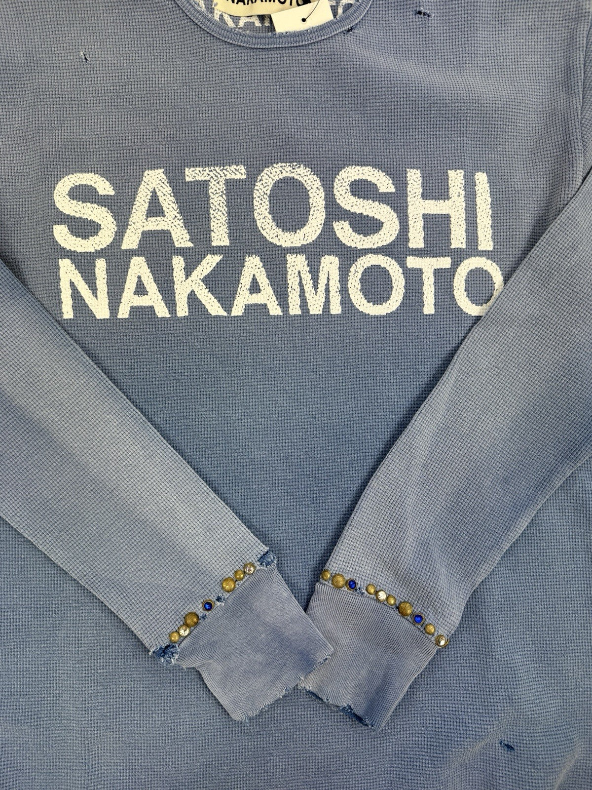 Satoshi Nakamoto Logo Printed Studded Fleece T-Shirt, photo 5