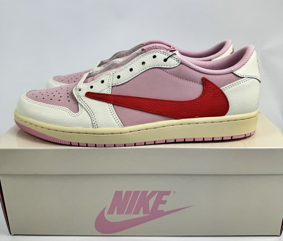 Jordan 1 Retro OG SP x Travis Scott Sail Tropical Pink Sneakers, photo 2
