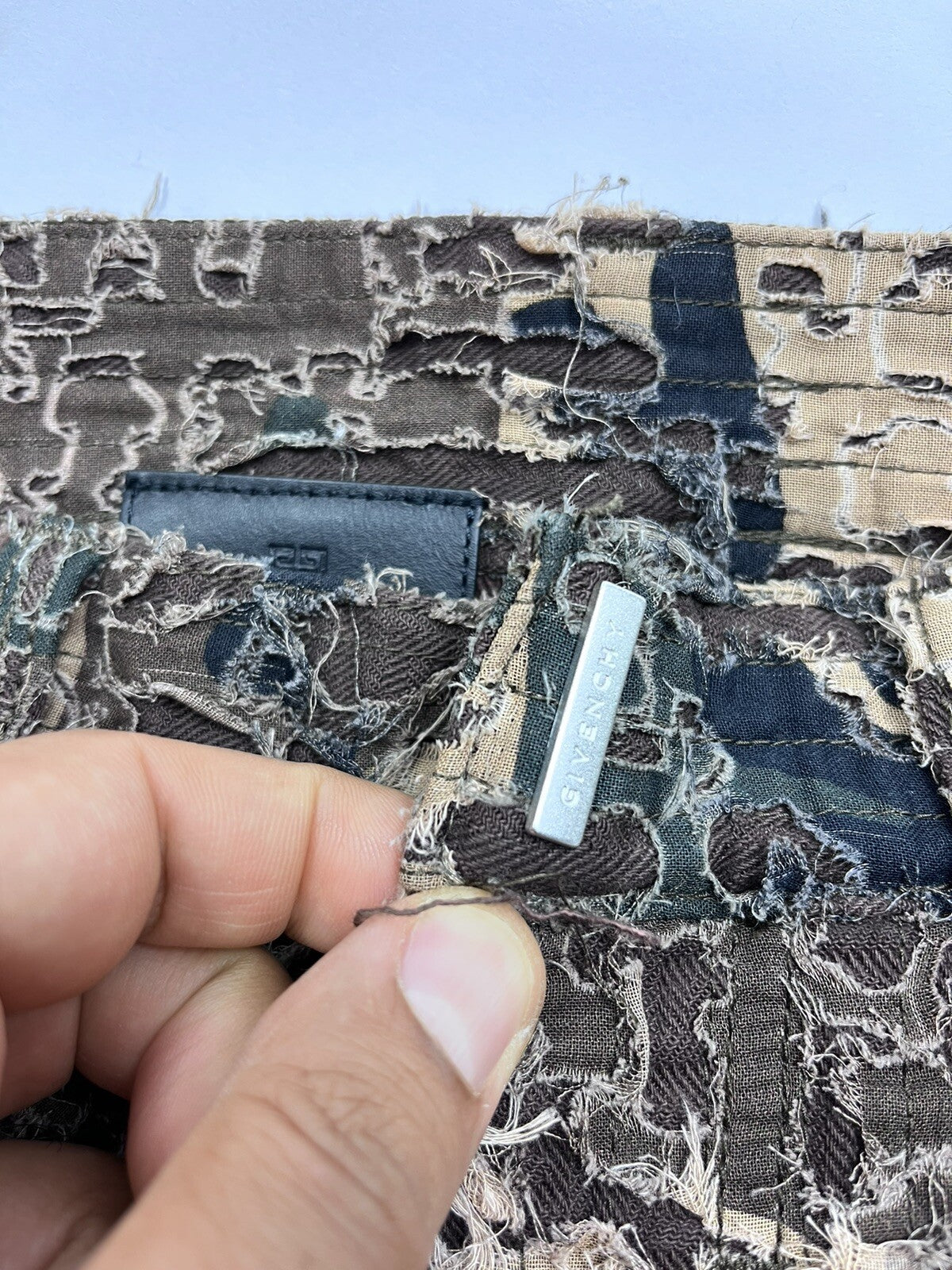 Givenchy Slim-fit Zip Detailed Camouflage Distressed Jeans, photo 7