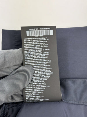 Pradaナイロンパンツ（写真16）