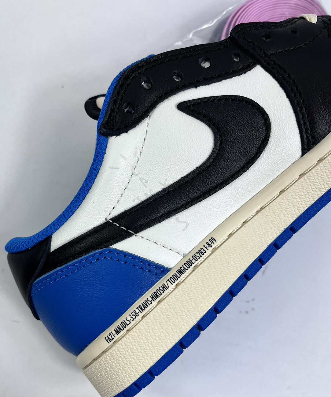 Air Jordan 1 Low Fragment x Travis Scott Trainers, photo 5
