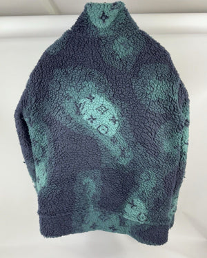 Louis Vuitton x Virgil Abloh Green Logo Print Camouflage Zip Up Fleece، الصورة 4