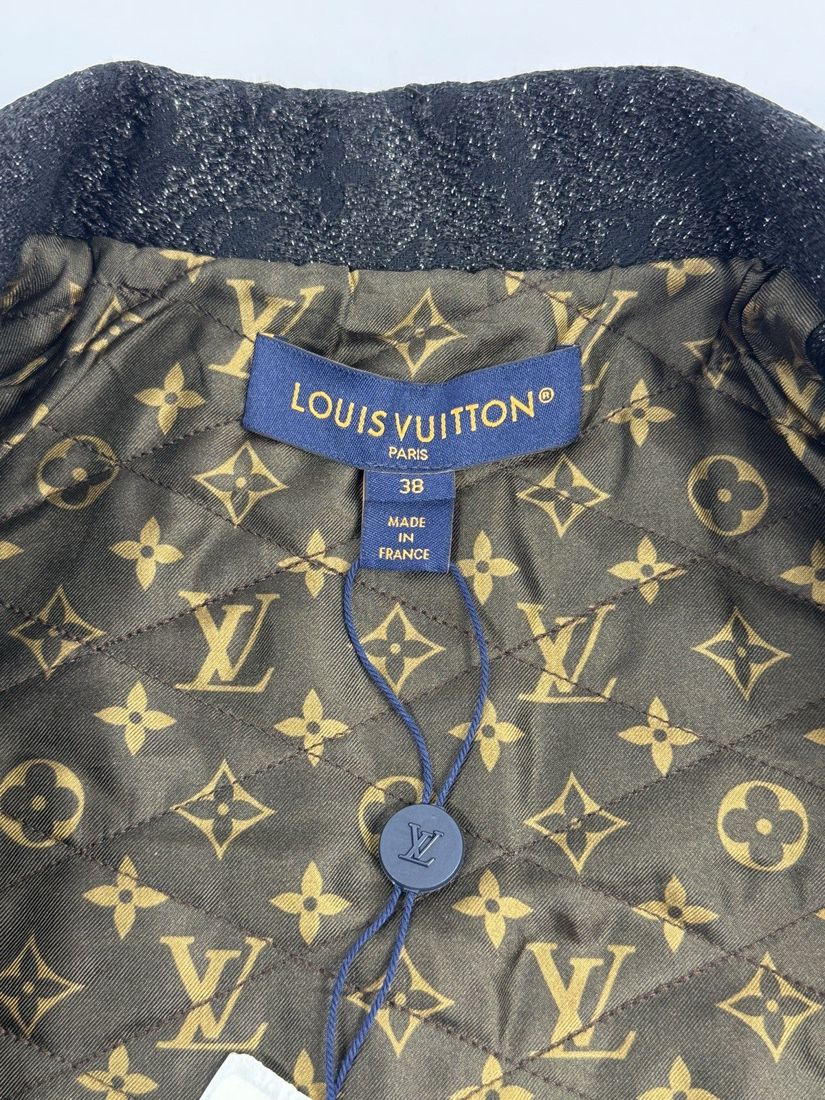 Louis Vuitton Glitter Monogram Bomber Jacket FW22/23, photo 8