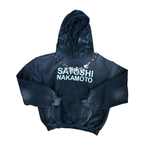 Satoshi Nakamoto Logo Print Embellished Jersey Hoodie، الصورة 1