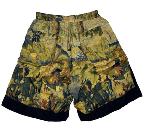 Dries Van Noten Parrot Print Satin Shorts، الصورة 2