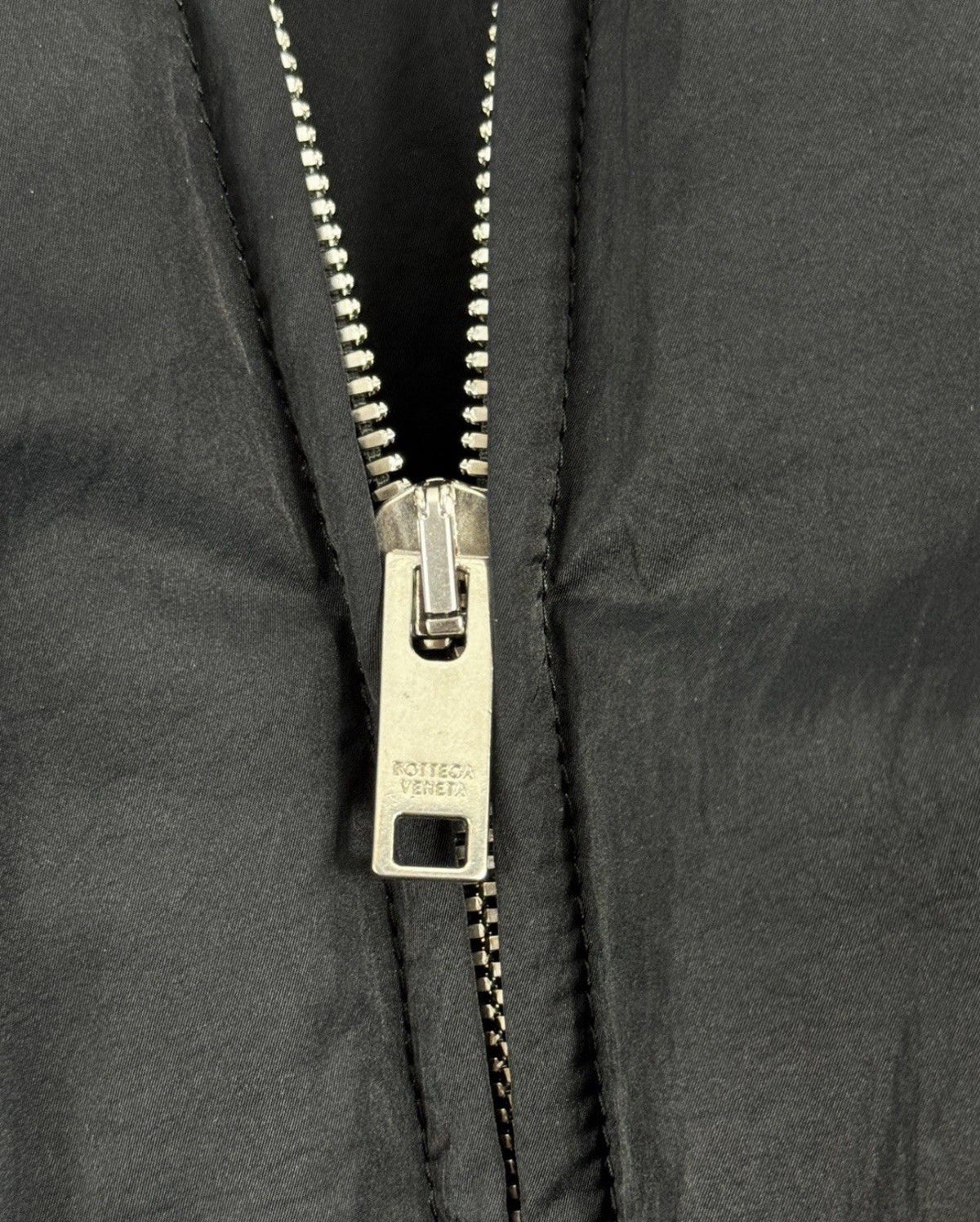 Bottega Veneta Oversized Tech Nylon Puffer Jacket, photo 4