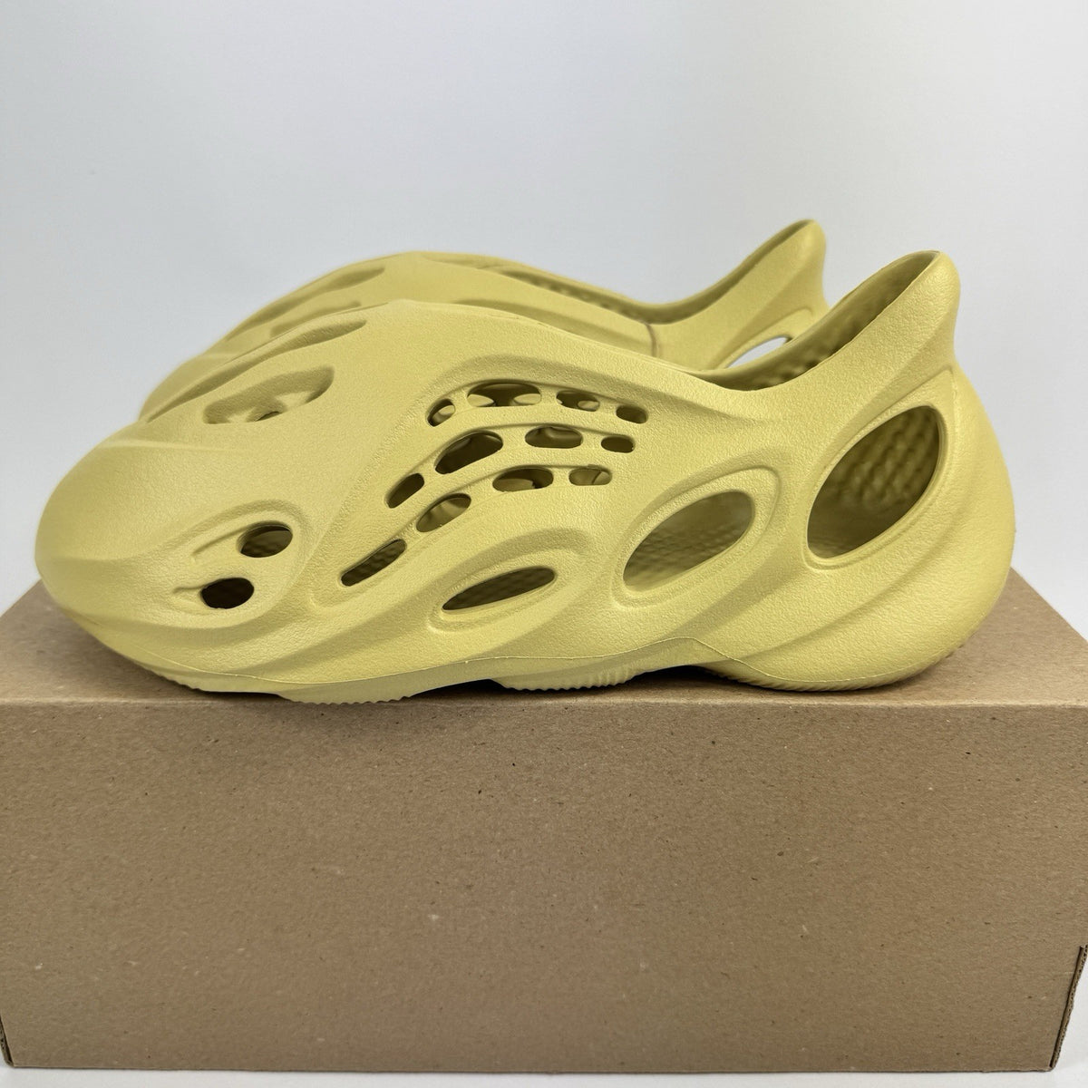 Adidas x Yeezy Foam RNR, photo 4