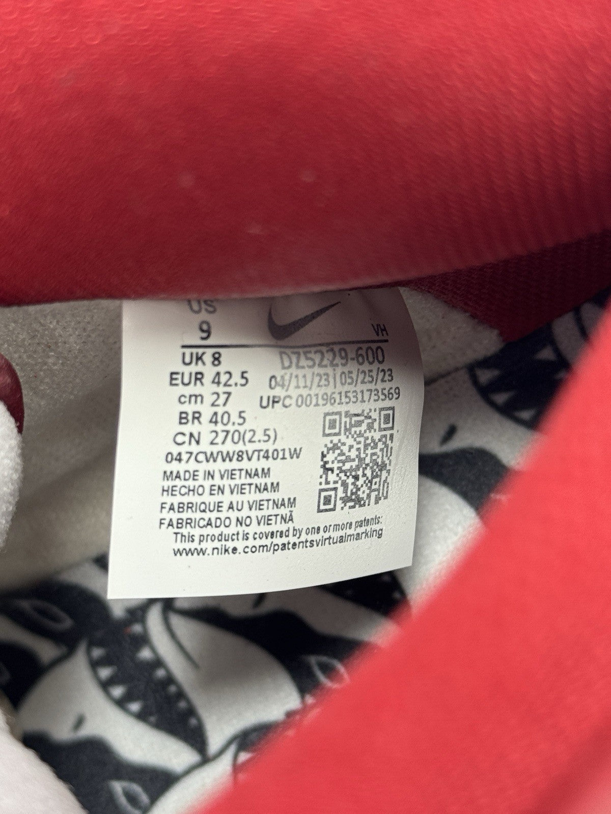 Nike SB Dunk x Oski ‘Red Shark’ Friends & Family Sneakers, photo 9