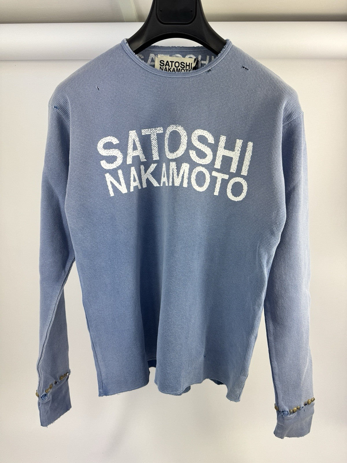 Satoshi Nakamoto Logo Printed Studded Fleece T-Shirt, photo 2