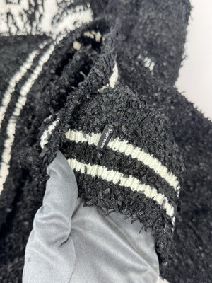 Supreme Textured Varsity Sweater، الصورة 6