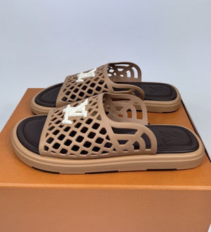 Louis Vuitton x Tyler The Creator LV Waffle Slip Ons، الصورة 3