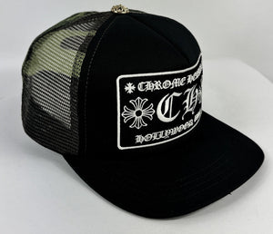 Chrome Hearts Logo Embroidered Camouflage Trucker Cap، الصورة 2