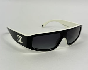 Chanel Shield Sunglasses（写真2）