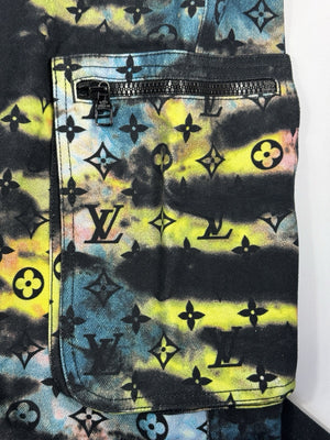 Louis Vuitton Printed Monogram Tie Dye Cargo Denim Trousers، الصورة 6
