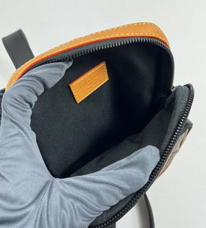 Louis Vuitton x Nigo Amazone Damier Ebene Brown Sling Bag（写真11）