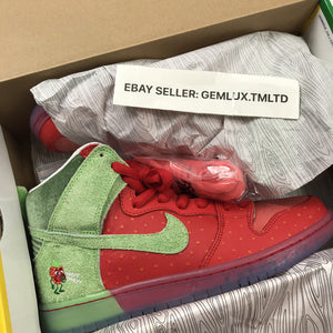Nike SB Dunk High Strawberry Cough Trainers, photo 9