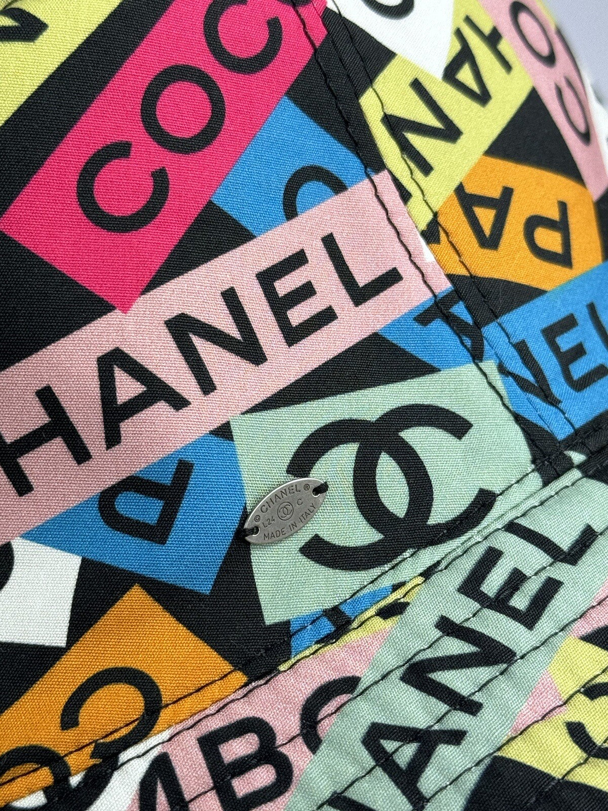 Chanel Reversible Bucket Hat, photo 5