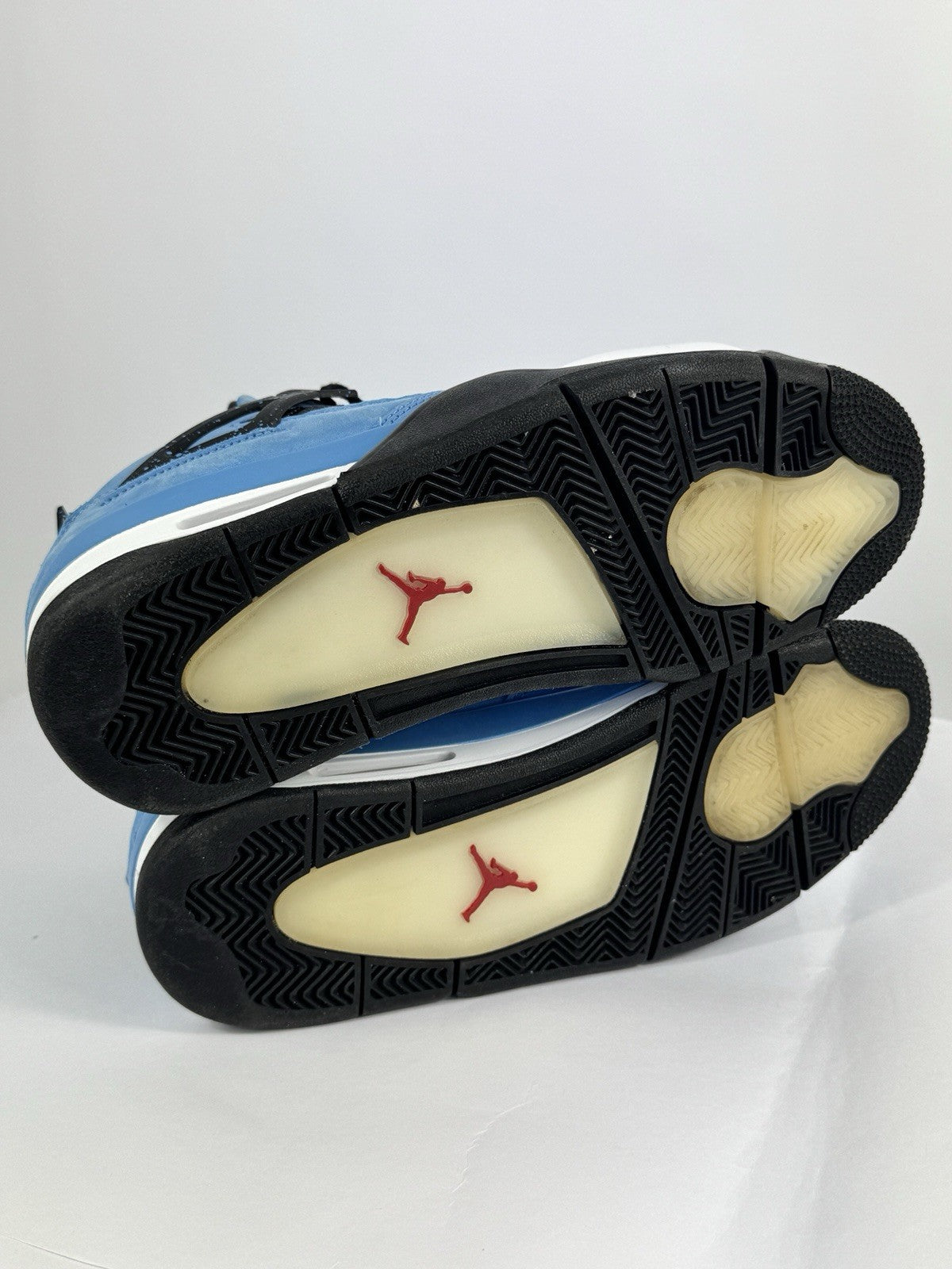 Air Jordan 4 Retro x Travis Scott Cactus Jack Sneakers, photo 5