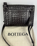 Bottega Veneta Flap Cross Body Bag، الصورة 2