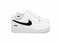 Nike Air Force 1 Low x Supreme Sneakers، الصورة 1