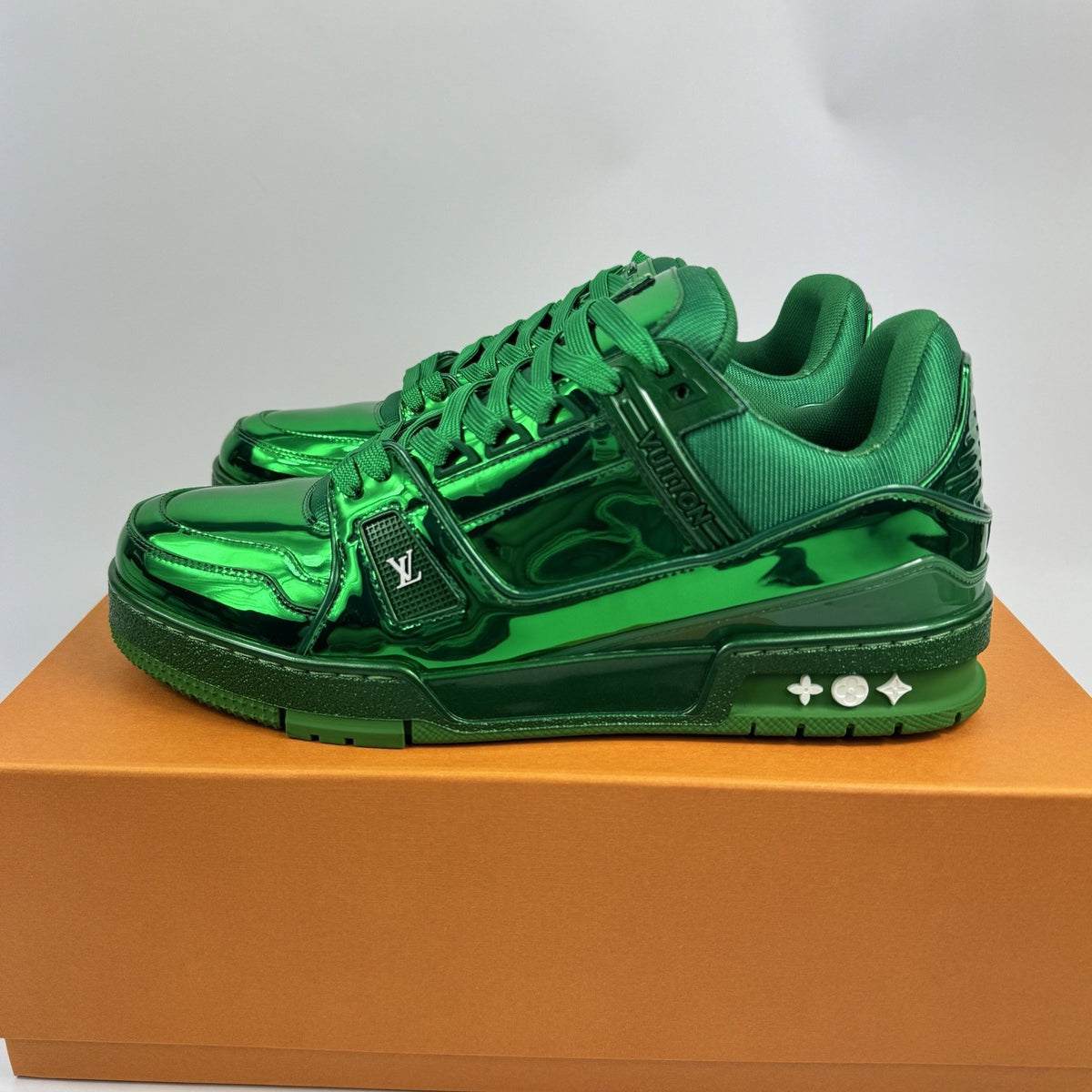Louis Vuitton Argent Green Patent Trainers, photo 4