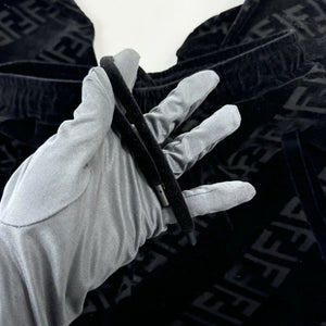 Fendi Logo Print Velvet Jumper &amp; Joggers Set، الصورة 21